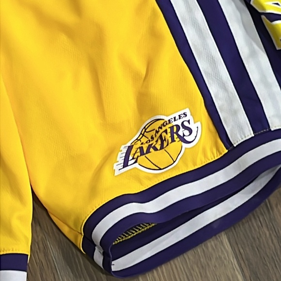 Lakers basketball shorts - Picture 2 of 5